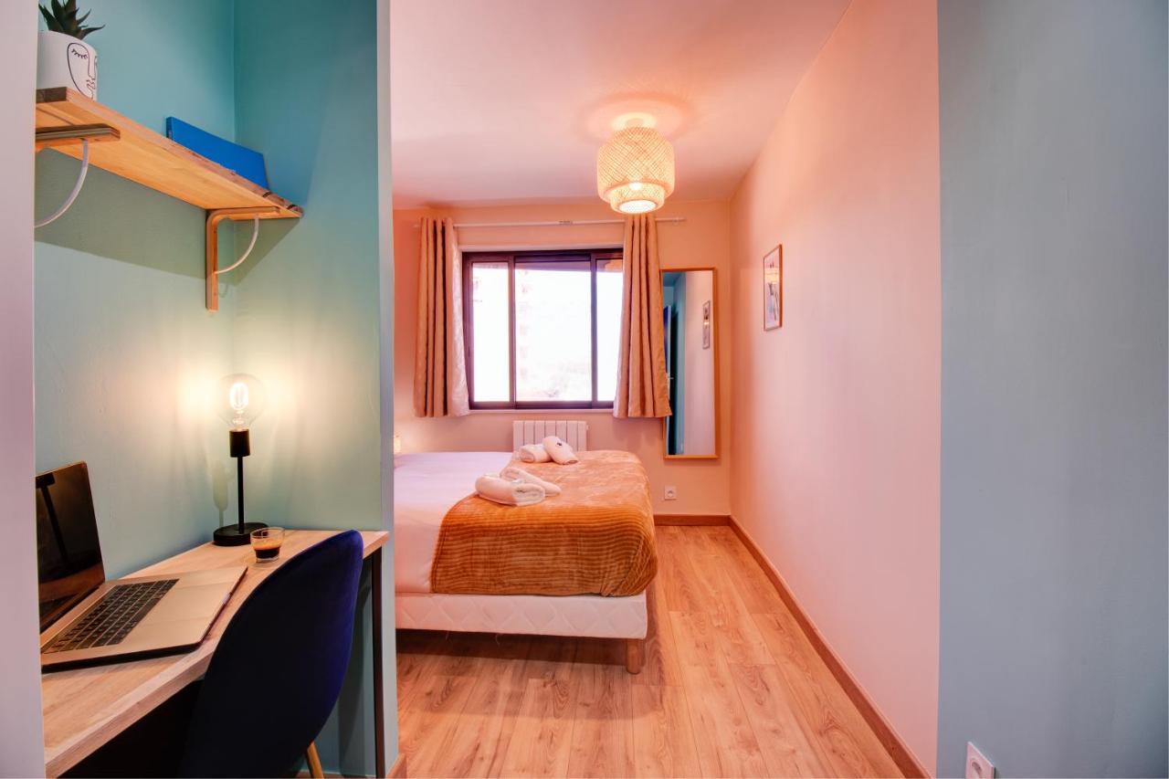 Apartment Expat Renting - L'original - La Cepiere - Parking