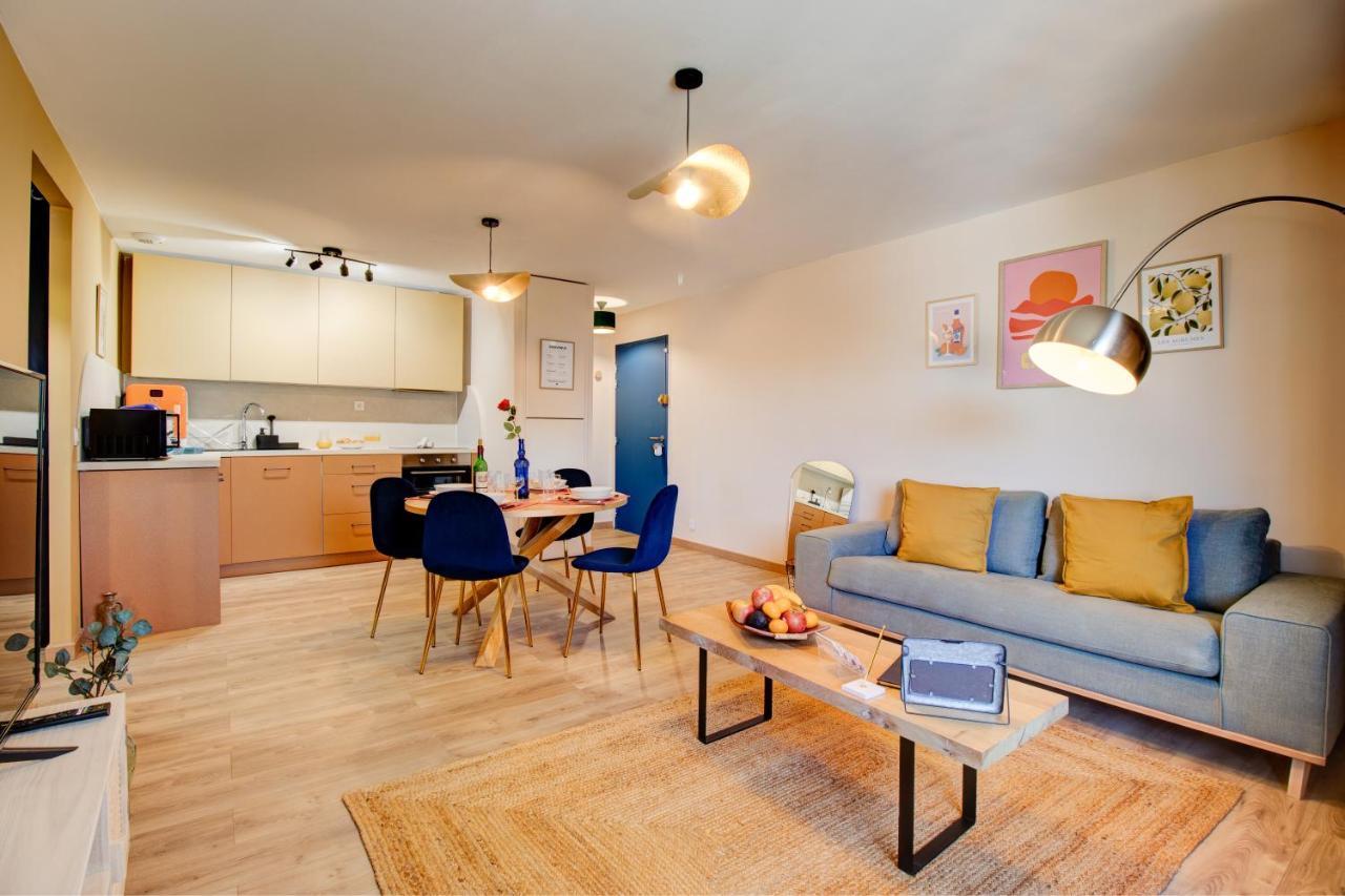 Apartment Expat Renting - L'original - La Cepiere - Parking
